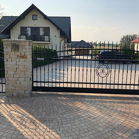 Zajazd Gosciniec Nowosiolki-Kolonia Ngoại thất bức ảnh
